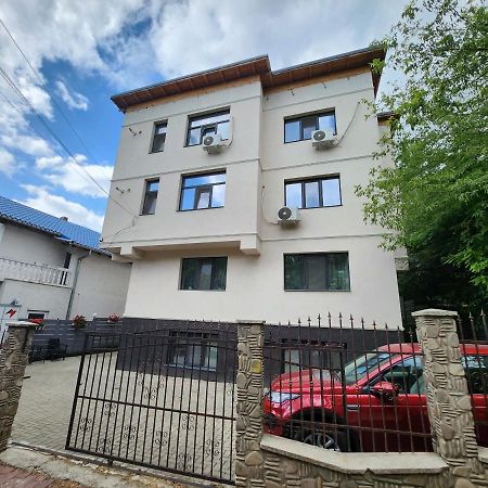 Boutique City Retreats Apartments Iasi Exterior foto