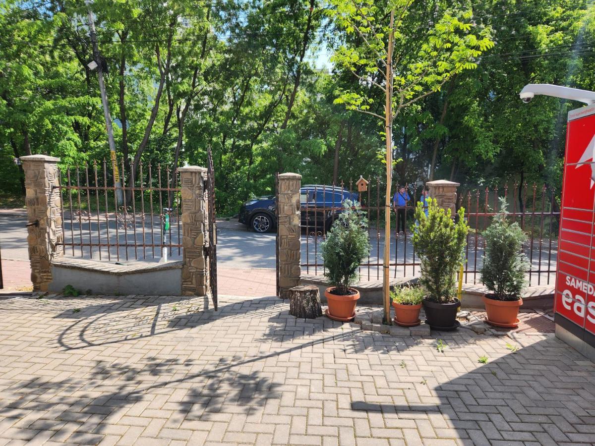 Boutique City Retreats Apartments Iasi Exterior foto